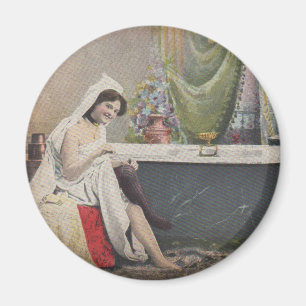 Imán Victorian woman bathing bath