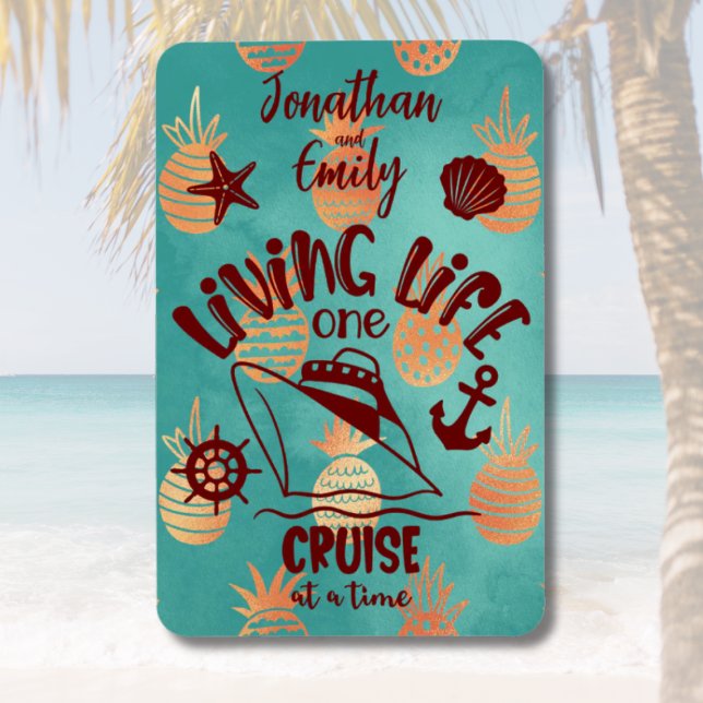 Imán Vida personalizada Un crucero a la vez (Personalized Living Life One Cruise At A Time Cruise Door Magnet)
