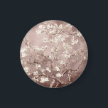 Imán Vincent Van Gogh Almond Blossoms Beige Taupe<br><div class="desc">Celebre sus ocasiones especiales con la belleza encantadora de nuestros flamantes sofás de almendras beiges. Nuestros regalos son el lugar perfecto para apreciar su fiesta nupcial, la ducha de bebé o los invitados fiestas de primavera. En cada regalo se exhiben los icónicos dibujos en un elegante entorno beige, lo que...</div>
