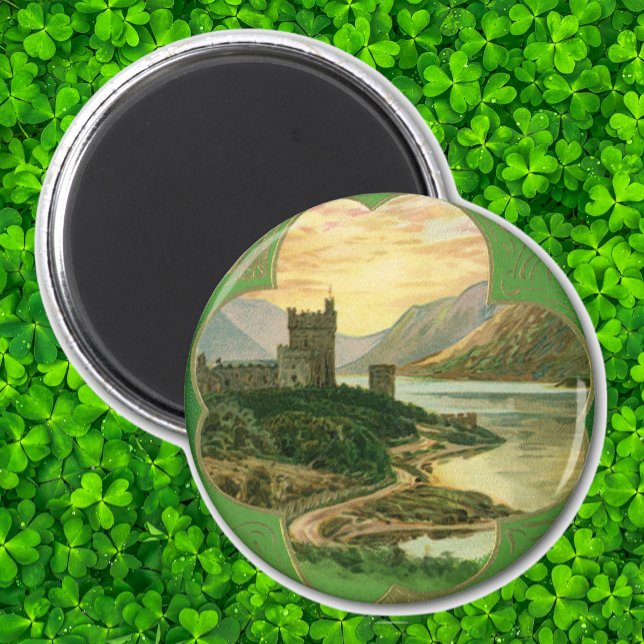 Imán Vintage St Patricks Day Saludos Castillo Shamrock (Subido por el creador)
