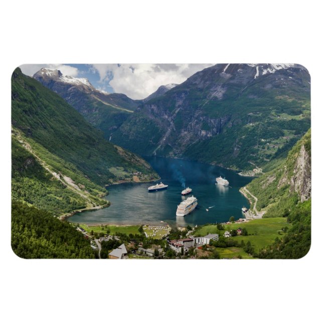 Imán Vista de Noruega a Geiranger desde Flydalsjuvet (Horizontal)