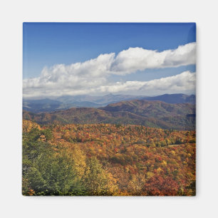 Imán Vista de otoño de las montañas del sur de los Apal