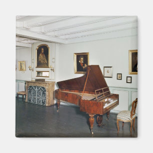 Imán Vista de una habitación con piano de cola