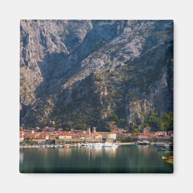 Imán Vista otoñal de Kotor, Montenegro (Frente)