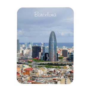 Imán Vista panorámica de Barcelona en día de primaver