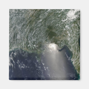 Imán Vista satelital de un derrame de petróleo