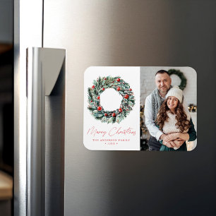 Imán Watercolor Holly Berry & Greenery Wreath Photo