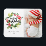 Imán Watercolor Holly Wreath Merry Christmas Photo<br><div class="desc">¡Traiga un toque de alegría navideña a su casa con nuestro imán de Navidades fotográficos de Personalizable! Perfecto para mostrar recuerdos preciados, este imán te permite personalizarlo con tu foto festiva favorita, haciéndolo un complemento único a tu decoración de vacaciones. Un regalo ideal para la familia y los amigos: ¡cree...</div>