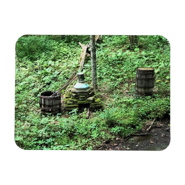 Imán Whiskey aún en Mabry Mill, VA (Horizontal)