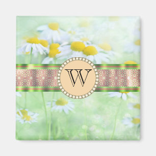Imán White Daisy's in Green Meadow Monogram