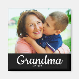 Imán White Script Established Grandma 