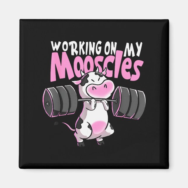 Imán Working On My Mooscles Funny Gym Cow Weightlifting (Frente)