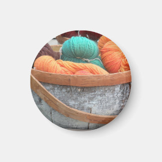 Imán Yarn en cesta de corteza de abedul