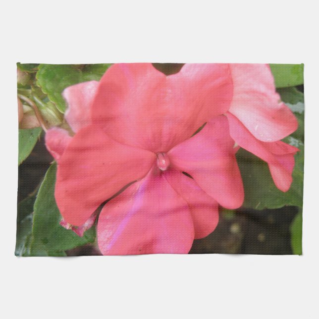 Impatios rosados Flores Toalla de Cocina de Macros (Horizontal)