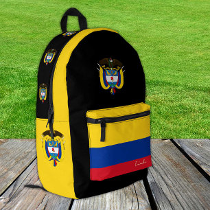 Impresa Colombia, mochila negra, bandera colombiana patrió
