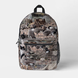 Impresa Gansos en la mochila del parque
