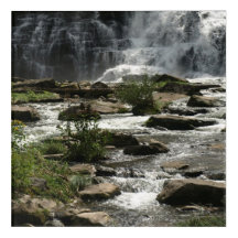 Fotografía en la base de las cataratas en