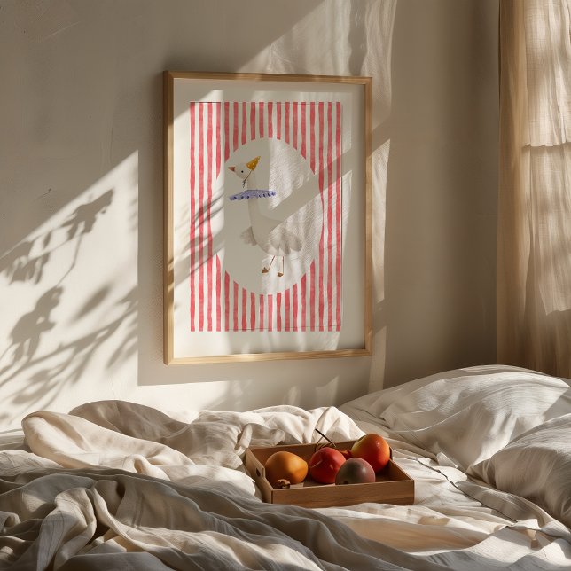 Impresión de acuarela divertida y silenciosa (Framed Funny Silly Goose watercolor nursery print on wall above bed with fruit tray.)