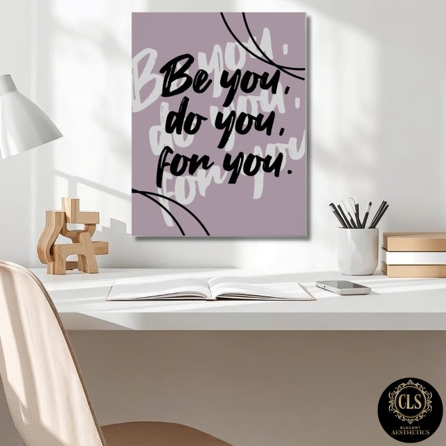Impresión de cartel de cita inspiradora minimalist (office desk close up with inspirational poster on wall)