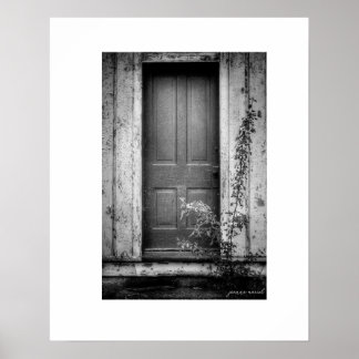 Impresión de cartel de puerta de edificio abandona