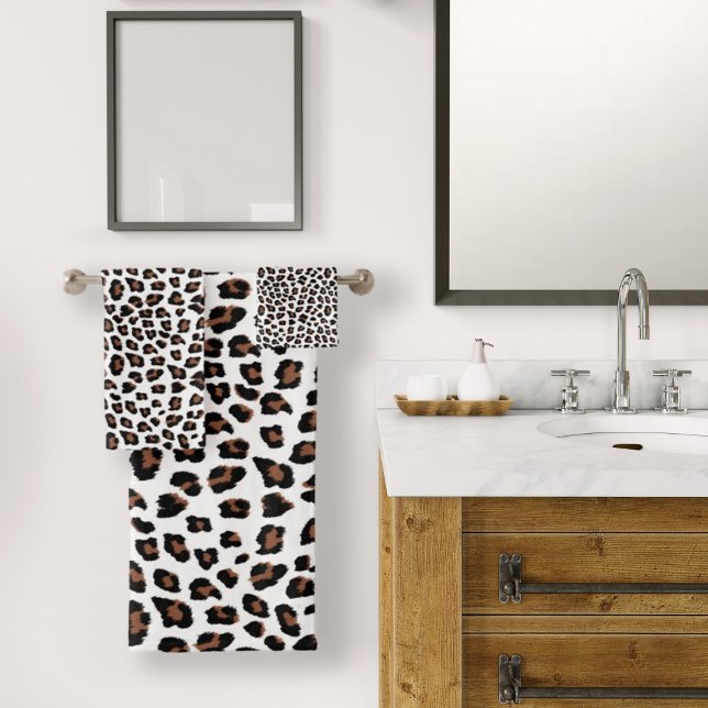 Impresión de leopardo blanco (Leopard Print New Bath Towel Set by Looly Elzayat
)