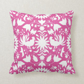 Impresión de Otomi, Cojín decorativo rosado y