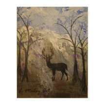 La silueta de ciervos en el bosque