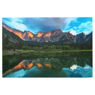 Impresión En Metal Ardiente puesta de sol sobre las montañas en el la