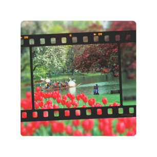 Impresión En Metal Barcos de cisne y tulipanes rojos