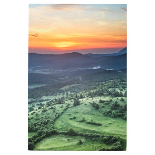 Impresión En Metal Bonita puesta de sol detrás de campos verdes