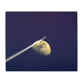 Impresión En Metal Flying Past The Moon