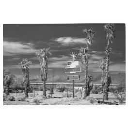 Impresión En Metal Hotel vacío: Pueblo blanco y negro abandonado