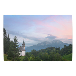 Impresión En Metal Iglesia con los Alpes al atardecer