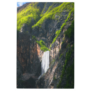 Impresión En Metal La majestuosa cascada Boka en la gloria de la prim