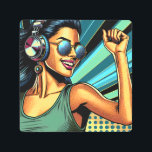 Impresión En Metal Mujer pop artística en baile de audífonos<br><div class="desc">Chica de arte pop bailando música con auriculares hechos en un arte pop de tipo libro de historietas.</div>