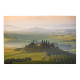 Impresión En Metal Paisaje de la colina de Toscana en la salida del