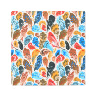 Patrón brillante con plumas de pájaro