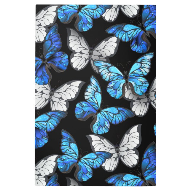 Impresión En Metal Patrón oscuro sin foco con mariposas azules morfo (Anverso)