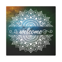 Signo de bienvenida Mandala blanca sobre el rock d