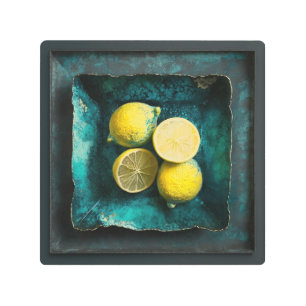 Impresión En Metal Verdigris y lemas en una placa cuadrada