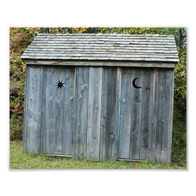 Impresión fotográfica de Wooden Outhouse (Frente)