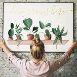 Impresión Metalizada Cita de amor moderna plantas ilustracion acuarela<br><div class="desc">Una cita de amor fresca y moderna alberga plantas de ilustracion acuarela con diferentes plantas pintadas en una estantería, cactus, monstera y otros suculentos. Un toque tropical y exótico con una cita editable que dice amor crece aquí en una caligrafía de escritura elegante y moderna en Relieve metalizado oro real....</div>