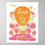 Impresión Metalizada Globo de aire caliente "El amor está en el aire"<br><div class="desc">Este hermoso poster presenta una impresionante imagen de un globo de aire caliente flotando en las nubes, con la frase "El amor está en el aire" escrita con elegantes letras de Relieve metalizado dorado. Imprimido en papel de alta calidad, este poster le añadirá un toque de glamour y sofisticación a...</div>