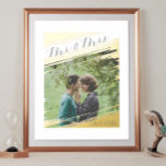 Impresión Metalizada Modern Elegant Add Photo Mr & Mrs Couple Portrait<br><div class="desc">Brinde a su hogar una elegante actualización con este retrato de Relieve metalizado único. Personalizar con tu foto favorita y tu fecha boda para crear una obra maestra única o un regalo inolvidable!</div>