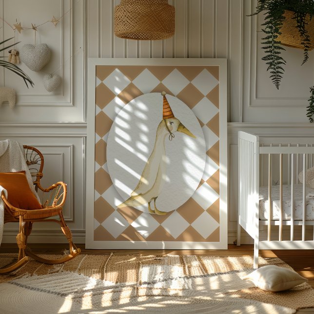 Impresión para pared de guardería neutra Silly Goo (Coquette-inspired neutral nursery with a framed silly goose art print on a beige harlequin backgroun)