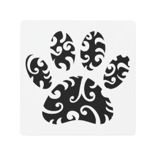 Impresión tribal del tatuaje de la pata de perro