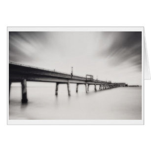Impresionante foto de b&w de Deal Pier en Kent