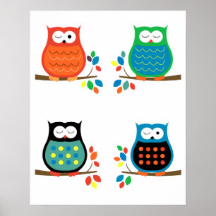 Impresiones de guardería de búhos coloridas en neg