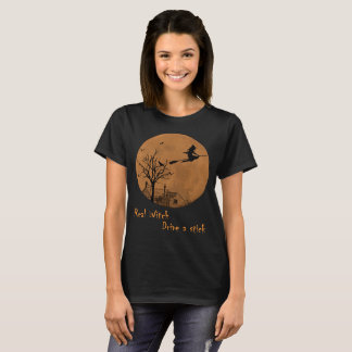 Impulsión real de la bruja de la camiseta de