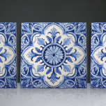 Indigo Azulejo azul portugués Lisboa decorativo<br><div class="desc">El índigo Azulejo Azul portugués Lisboa azulejos decorativos de cerámica son una hermosa y única incorporación a cualquier hogar. Un producto de alta calidad con una estética atemporal. El color azul de las baldosas se inspira en el azul índigo de los azulejos de Lisboa, aportando un toque de historia y...</div>